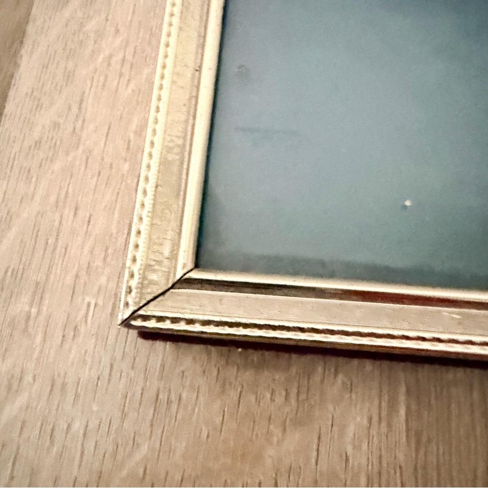 Vintage MCM Gold Tone Metal Photo Picture Frame Velet Back Table Stand Or Wall‎ - Picture 2 of 5
